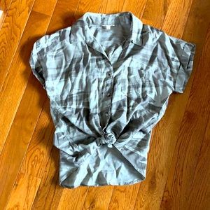 Camo button down short sleeve